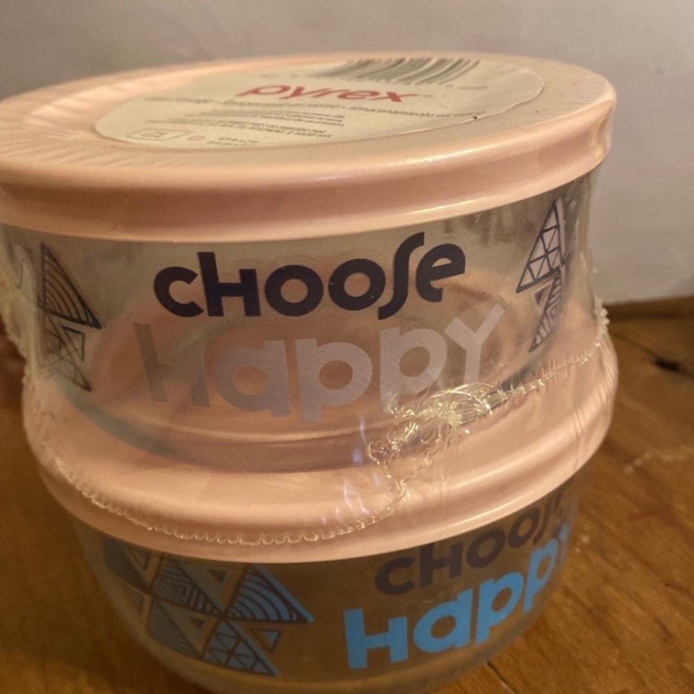 Pyrex Choose Happy storage bowls